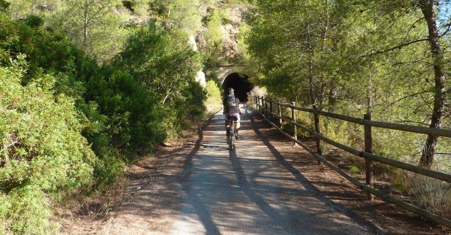 Treballs de millora a la Via Verda amb el pla docupaci Baix Ebre 2016