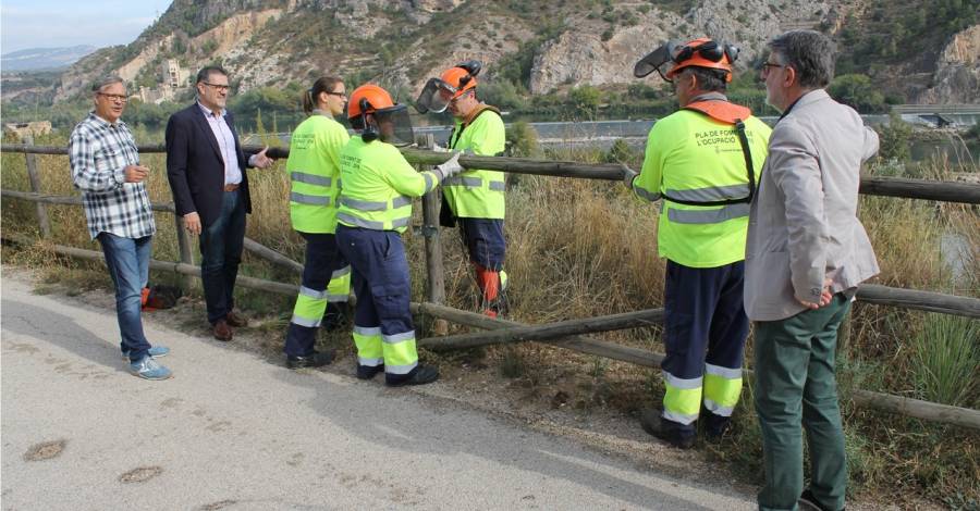 Trabajos de mejora en la V�a Verde con el plan de empleo Baix Ebre 2016 | EbreActiu.cat, revista digital de ocio activo | Terres de l&rsquo;Ebre...
