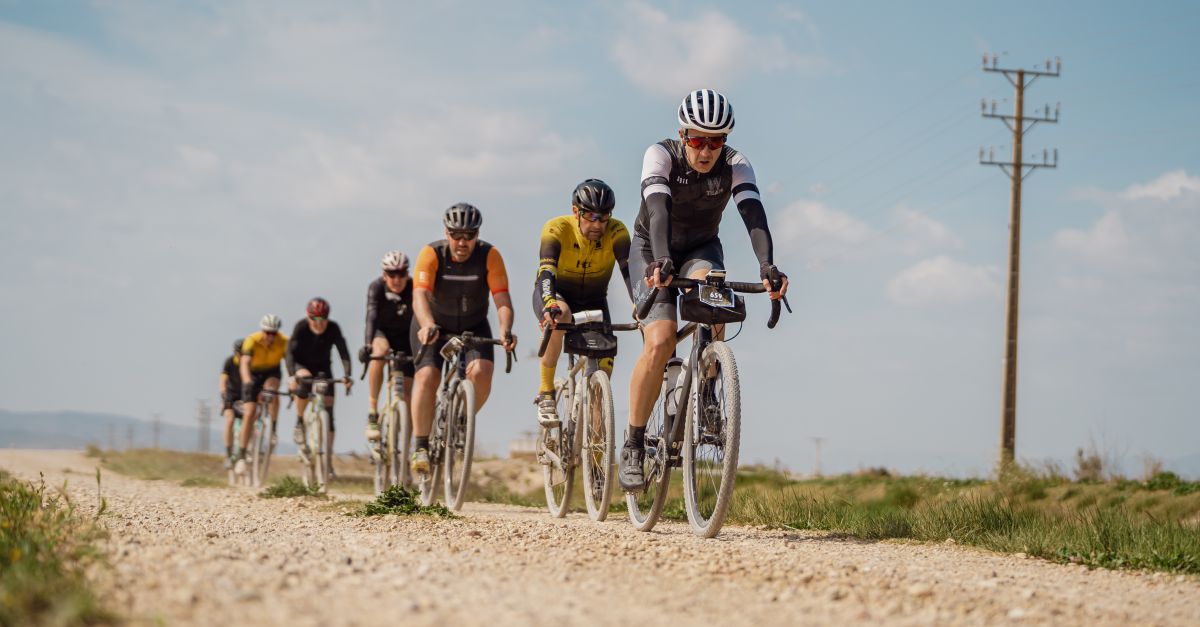 L’Ampolla es converteix en l’ epicentre del cicloturisme gravel, amb gaireb 600 ciclistes, en una nova edici de La Garba | EbreActiu.cat, revista digital d’oci actiu | Terres de l’Ebre ...