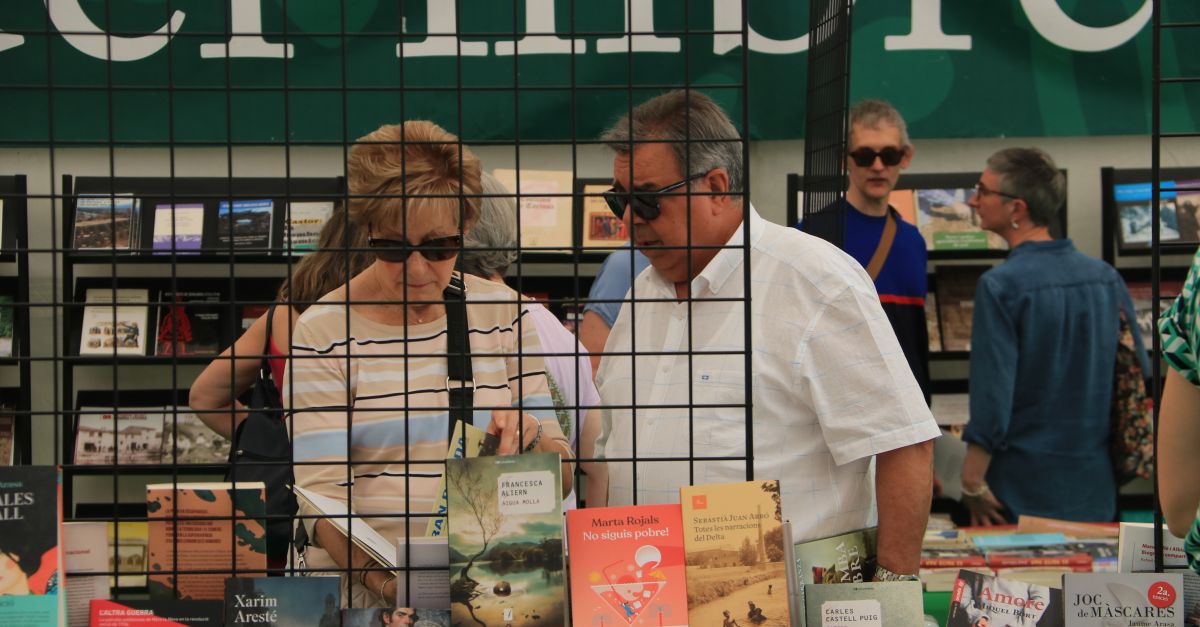 La fira Litterarum de Móra d’Ebre tanca una edició de rècord amb més de 4.000 participants i més de 900 llibres venuts | EbreActiu.cat, revista digital d’oci actiu | Terres de l’Ebre ... La fira Litterarum de Móra d’Ebre tanca una edició de rècord amb més de 4.000 participants i més de 900 llibres venuts | EbreActiu.cat, revista digital d’oci actiu | Terres de l’Ebre ...