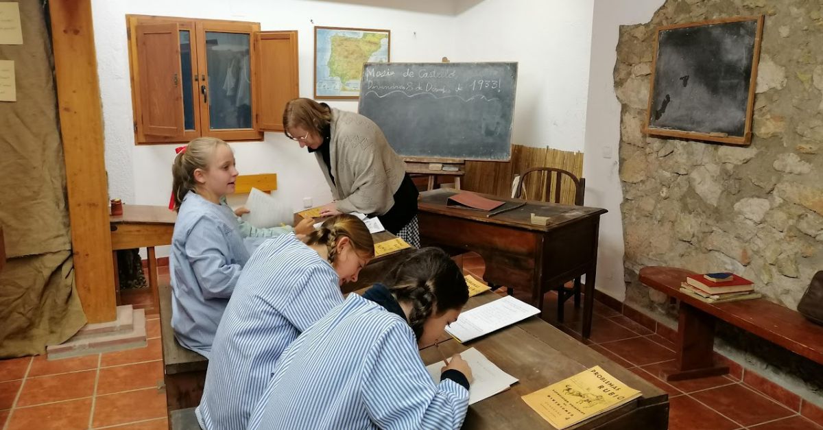 Ms de 3.000 persones han passat ja pel Pessebre dels Estels de la Masia de Castell | EbreActiu.cat, revista digital d’oci actiu | Terres de l’Ebre ...