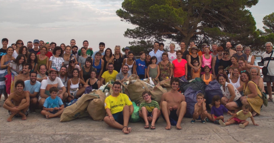 La jornada de voluntariat ambiental a les platges del Perell� recull m�s de 250 quilos de deixalles | EbreActiu.cat, revista digital d&rsquo;oci actiu | Terres de l&rsquo;Ebre ...