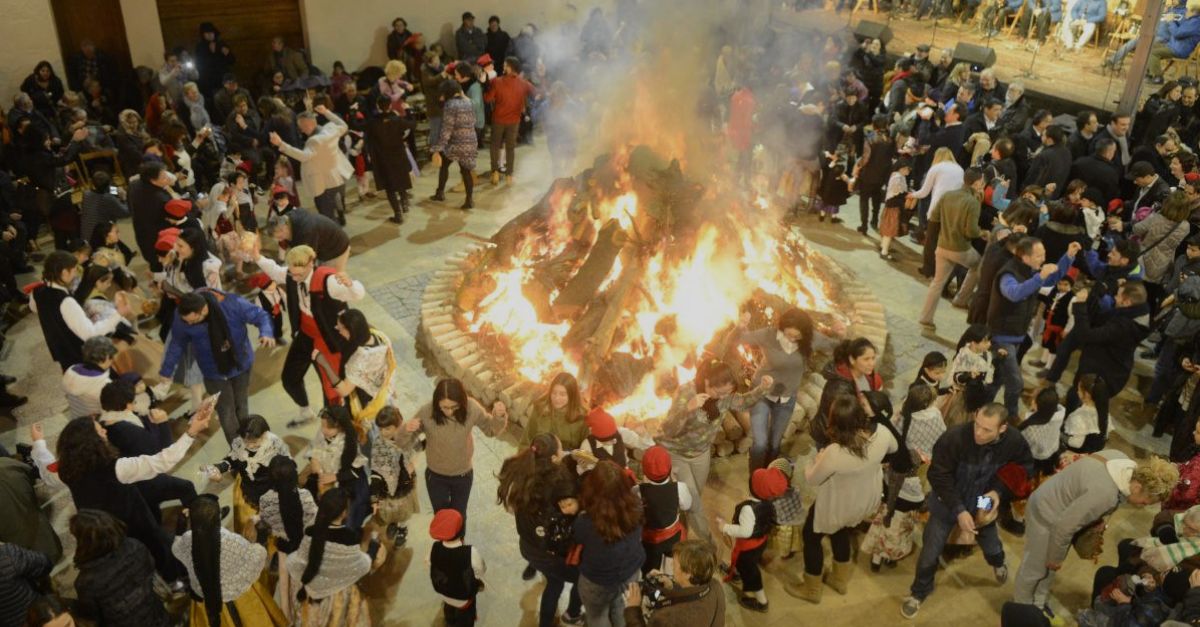Asc ja ho t tot a punt per a la seua festa dhivern