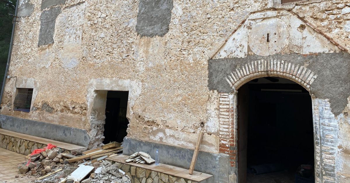 Comencen les obres per construir el Centre dInterpretaci de la Natura de la Fontcalda, a Gandesa