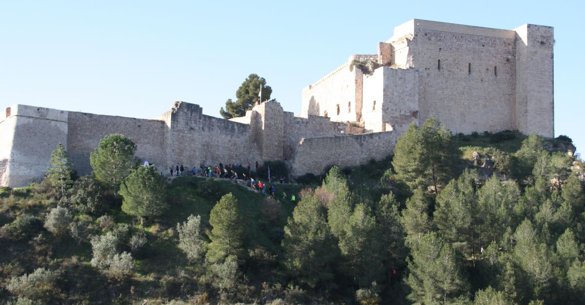 Visites teatralitzades i familiars i concerts a loferta cultural de lestiu del castell de Miravet