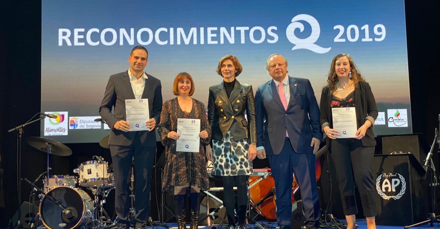 La Oficina de Turismo de la Ràpita recoge el sello de la ’Q’ de Calidad Turística en Fitur | EbreActiu.cat, revista digital de ocio activo | Terres de l’Ebre... La Oficina de Turismo de la Ràpita recoge el sello de la ’Q’ de Calidad Turística en Fitur | EbreActiu.cat, revista digital de ocio activo | Terres de l’Ebre...