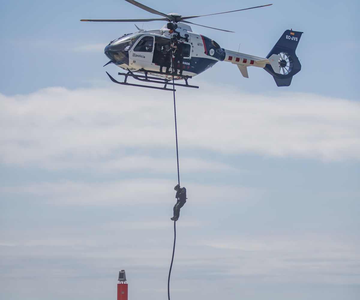 Una policia integral per terra, mar i aire | EbreActiu.cat, revista digital d’oci actiu | Terres de l’Ebre ...