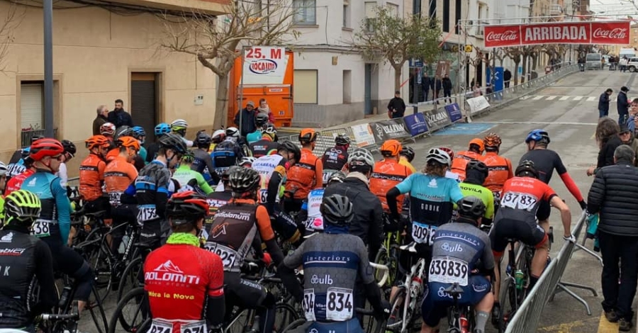 Stephan Bakker inaugura amb triomf el calendari de ciclisme al Perell