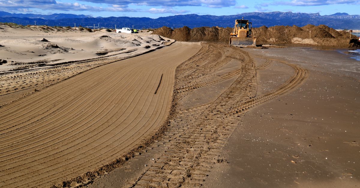 L’Estat celebra l’efectivitat del refor preventiu d’arenes als punts frgils del Delta i tramitar una segona acci | EbreActiu.cat, revista digital d’oci actiu | Terres de l’Ebre ...