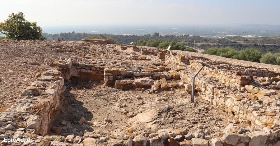 Aquest cap de setmana tornen les visites el poblat iber de la Moleta del Remei dAlcanar