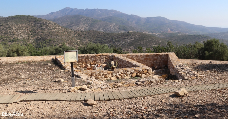 Aquest cap de setmana tornen les visites el poblat iber de la Moleta del Remei d’Alcanar | EbreActiu.cat, revista digital d’oci actiu | Terres de l’Ebre ...