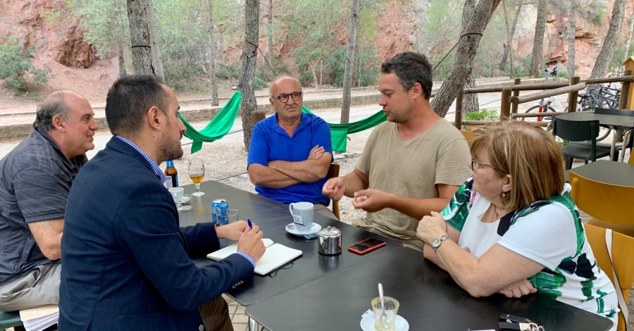 El COPATE i la Plataforma dAfectats per la Mosca Negra estableixen un primer contacte per comenar a treballar en equip