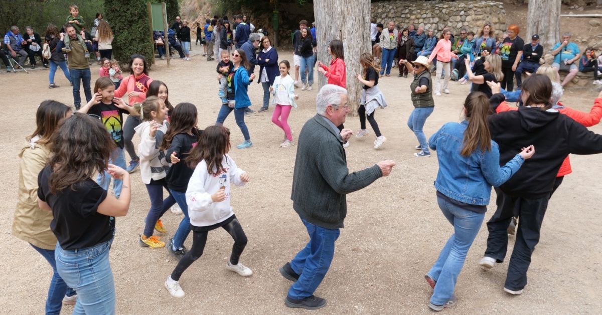 La Ribera d’Ebre es retroba dissabte a Vinebre per mantenir viva la tradici de ballar la jota a tots els pobles de la comarca | EbreActiu.cat, revista digital d’oci actiu | Terres de l’Ebre ...