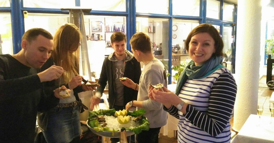 Mitjans de comunicaci� d&rsquo;Arm�nia i R�ssia visiten l&rsquo;Ampolla per degustar l&rsquo;ostra del Delta de l&rsquo;Ebre | EbreActiu.cat, revista digital d&rsquo;oci actiu | Terres de l&rsquo;Ebre ...