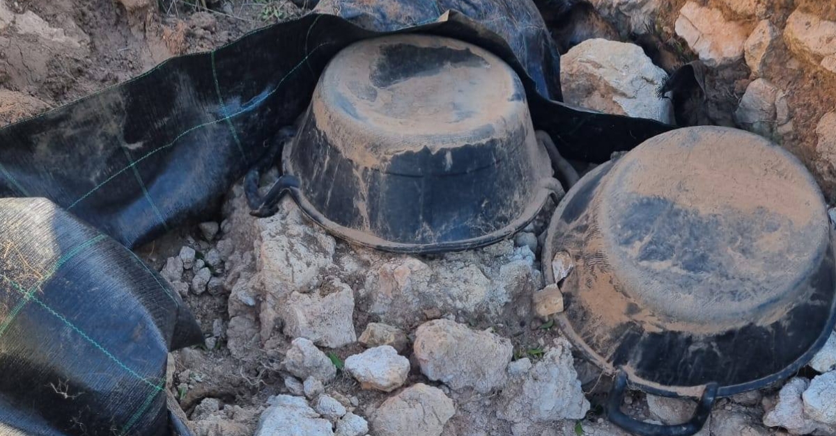 Saquegen i produeixen destrosses al jaciment ibèric de la Ferradura-els Castellets d’Ulldecona | EbreActiu.cat, revista digital d’oci actiu | Terres de l’Ebre ... Saquegen i produeixen destrosses al jaciment ibèric de la Ferradura-els Castellets d’Ulldecona | EbreActiu.cat, revista digital d’oci actiu | Terres de l’Ebre ...