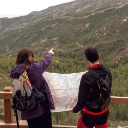 Senderismo en Asc�, en la Ribera de Ebro