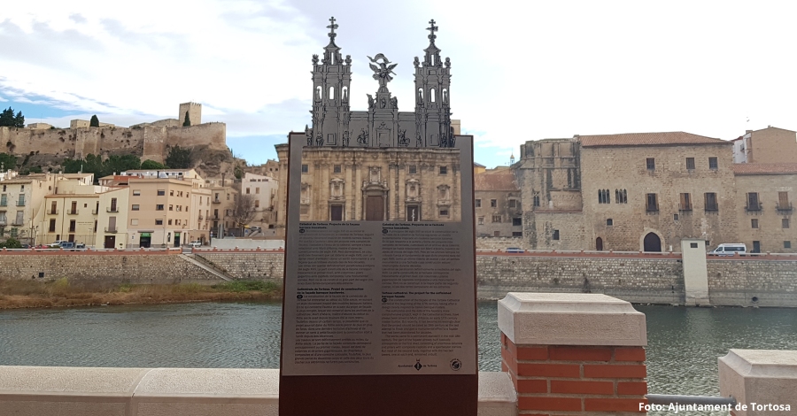 Un nou element de senyalitzaci turstica permet recrear l’antic projecte de faana barroca de la Catedral de Tortosa | EbreActiu.cat, revista digital d’oci actiu | Terres de l’Ebre ...