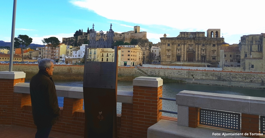 Un nou element de senyalitzaci� tur�stica permet recrear l&rsquo;antic projecte de fa�ana barroca de la Catedral de Tortosa | EbreActiu.cat, revista digital d&rsquo;oci actiu | Terres de l&rsquo;Ebre ...