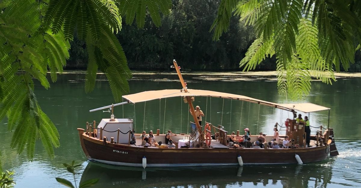 Passejada a bord del lla�t Lo Roget fins a l�embarcador de Vinebre
