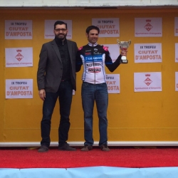 Joan Font s&rsquo;imposa a la novena edici� del Trofeu Ciutat d&rsquo;Amposta de ciclisme