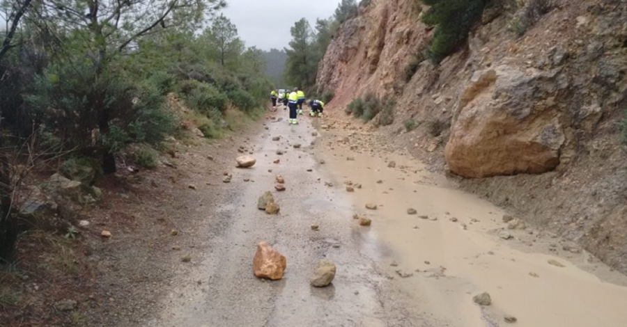 Cerrada la Vía Verde del Baix Ebre por el riesgo de desprendimientos | EbreActiu.cat, revista digital de ocio activo | Terres de l’Ebre... Cerrada la Vía Verde del Baix Ebre por el riesgo de desprendimientos | EbreActiu.cat, revista digital de ocio activo | Terres de l’Ebre...