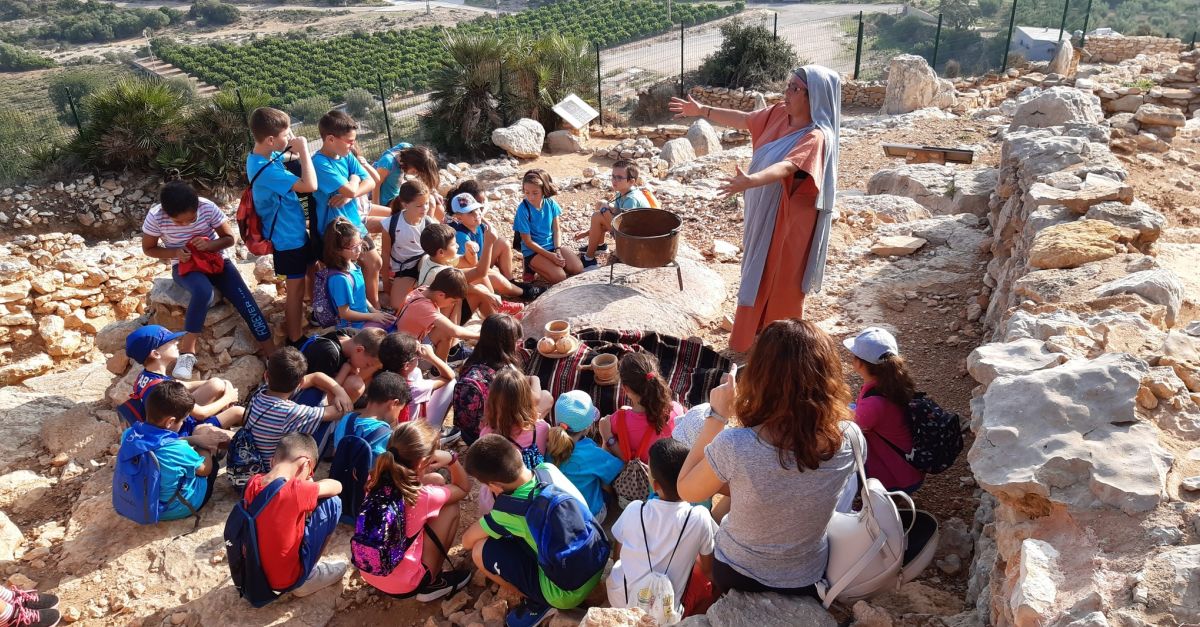 Visita dinamitzada al poblat iber del Puig de la Nau Visita dinamitzada al poblat iber del Puig de la Nau